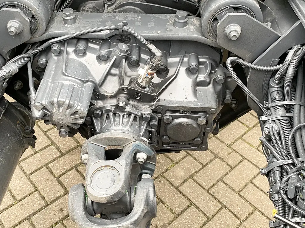 Iveco Trakker AT720T42TH Tractor Head 6x4 11