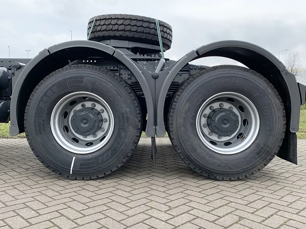Iveco Trakker AT720T42TH Tractor Head 6x4 12