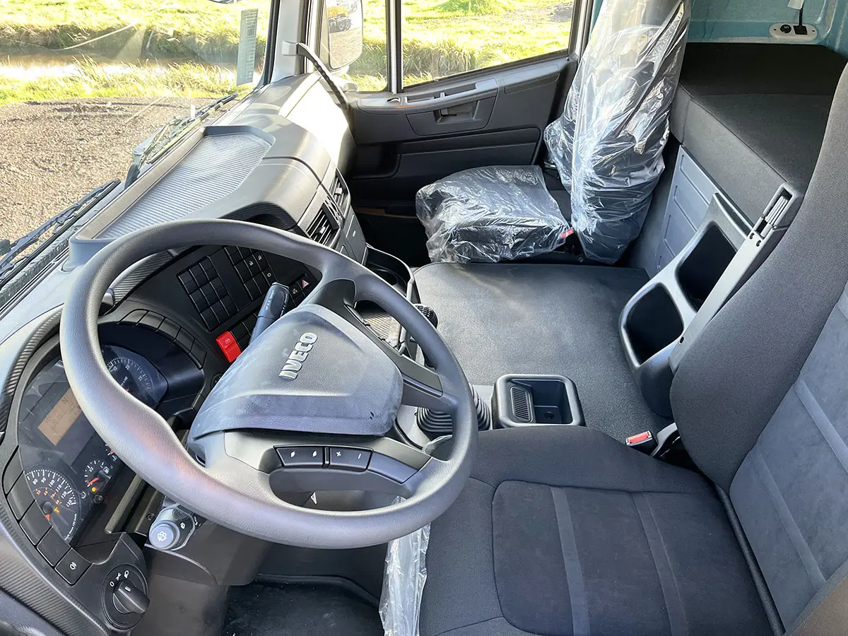 Iveco Trakker AT720T42TH ADR Hydraulic Tractor Head 6x4 7