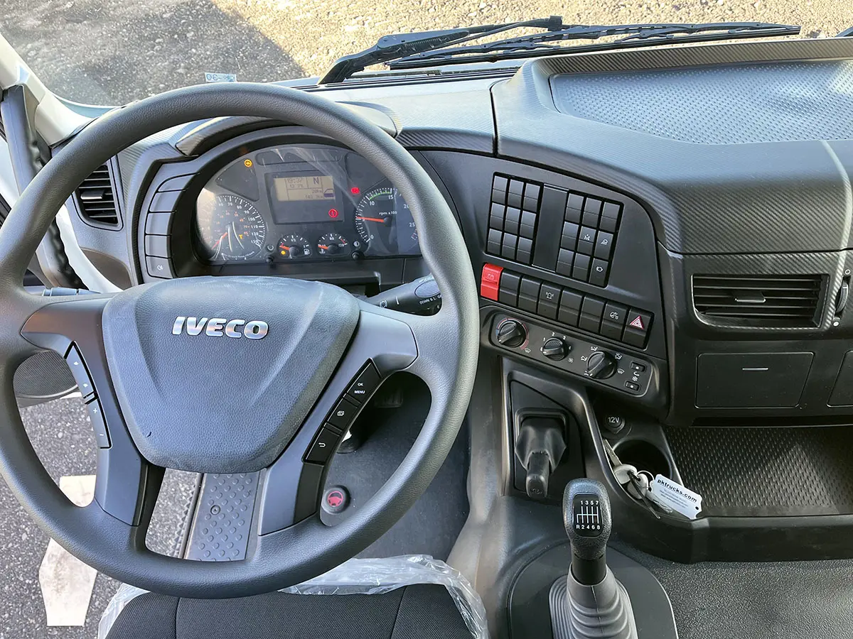 Iveco Trakker AT720T42TH ADR Hydraulic Tractor Head 6x4 9