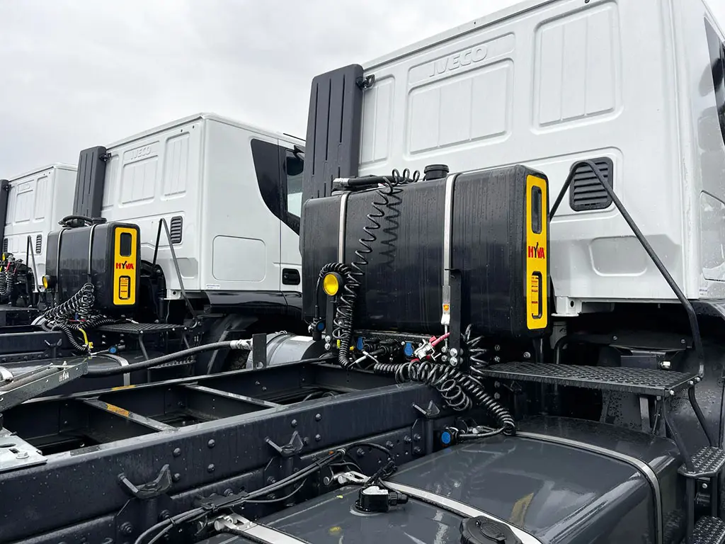 Iveco Trakker AT720T42TH ADR Hydraulic Tractor Head 6x4 12