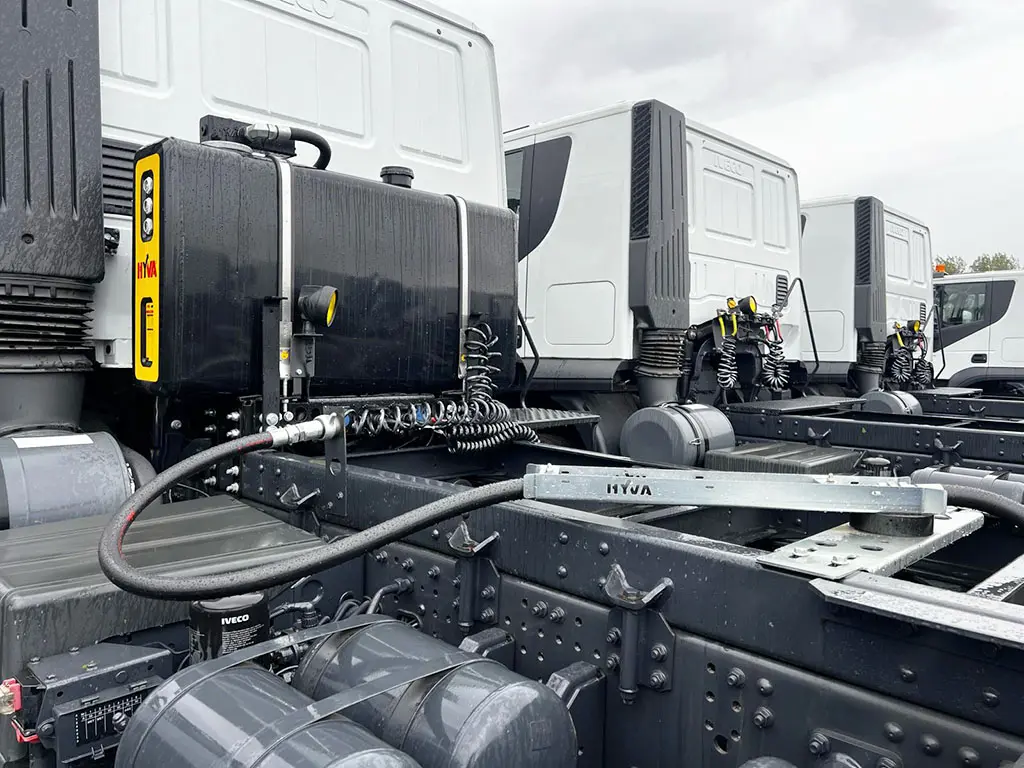 Iveco Trakker AT720T42TH ADR Hydraulic Tractor Head 6x4 14