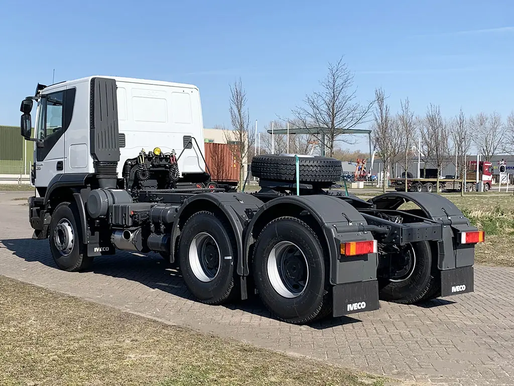 Iveco Trakker AT720T42TH AT Tractor Head 6x4 3