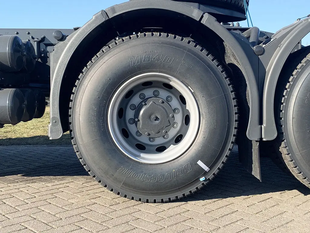 Iveco Trakker AT720T42TH AT Tractor Head 6x4 12