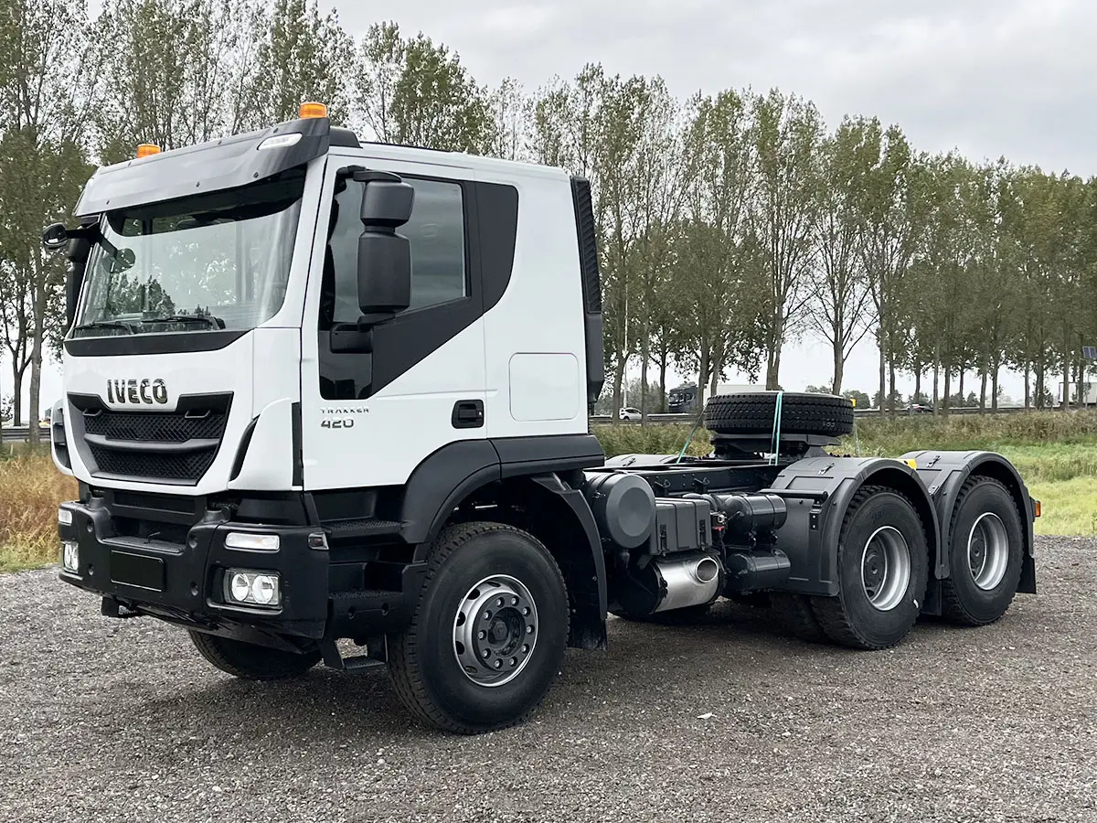 Iveco Trakker AT720T42TH AT ADR 6x4 Tractor Head