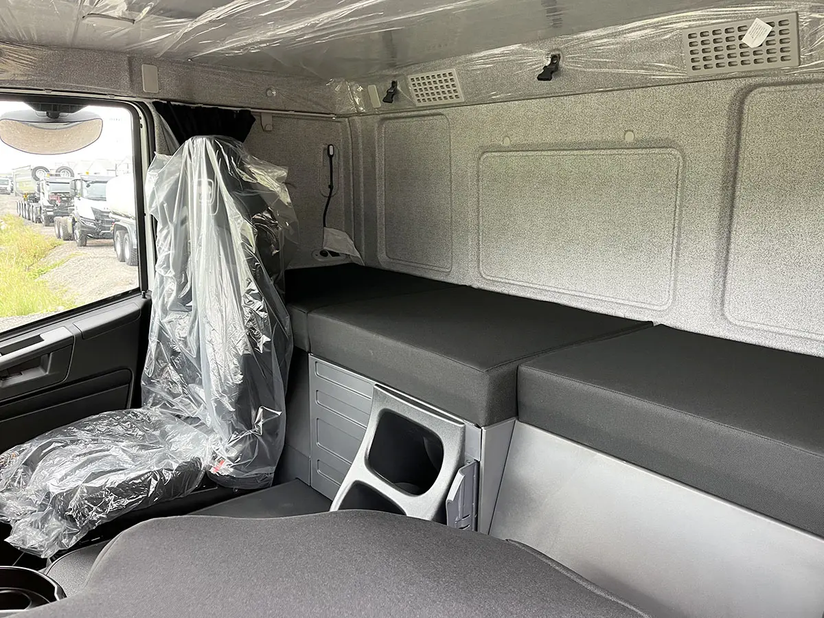 Iveco Trakker AT720T42TH AT ADR 6x4 Tractor Head 10