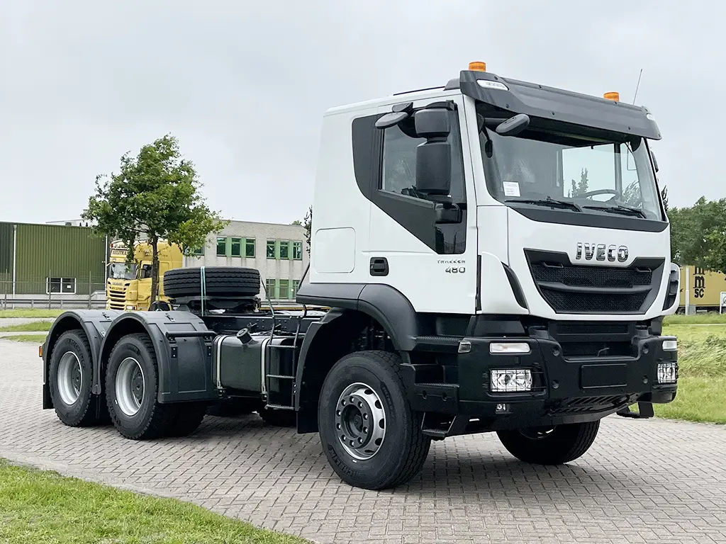 Iveco Trakker AT720T48TH 6x4 Tractor Head 4