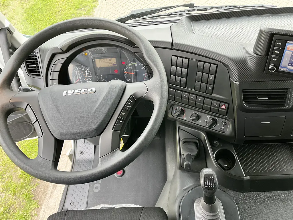 Iveco Trakker AT720T48TH Tractor Head 6x4 10
