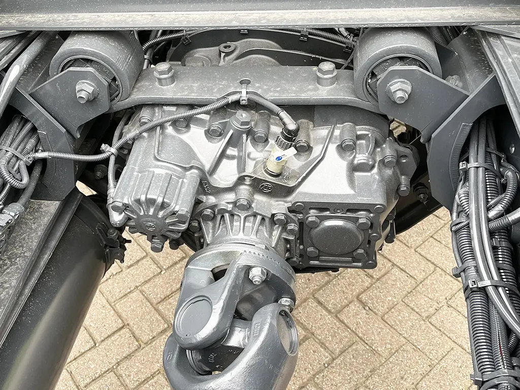 Iveco Trakker AT720T48TH Tractor Head 6x4 11