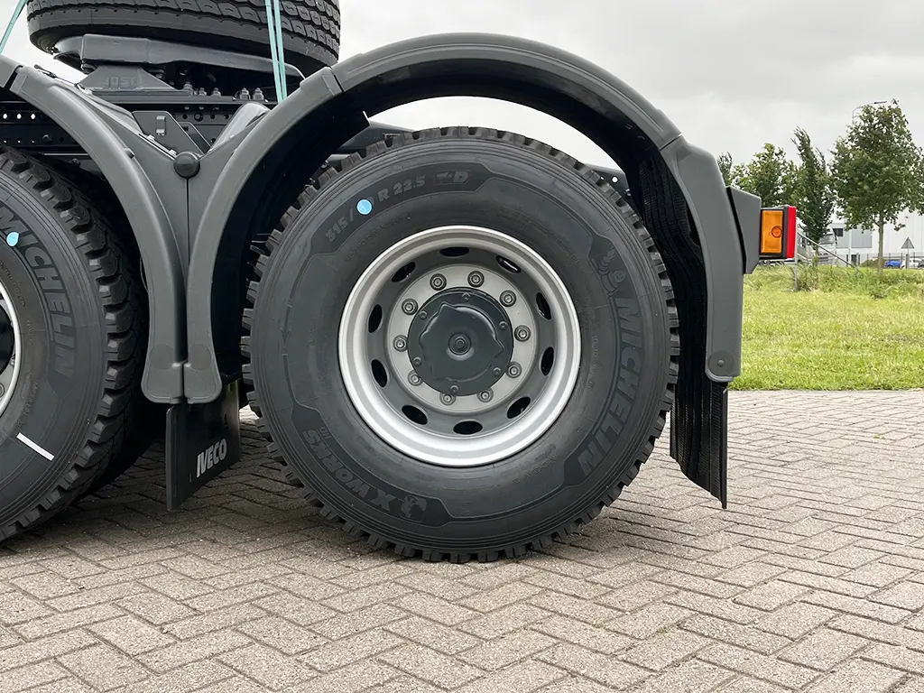 Iveco Trakker AT720T48TH Tractor Head 6x4 12