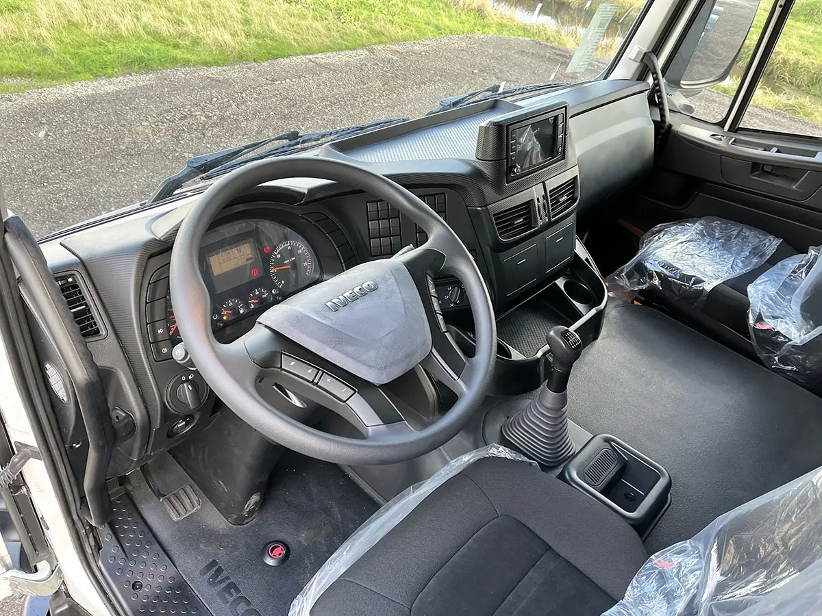 Iveco Trakker AT720T48TH Tractor Head 6x4 8
