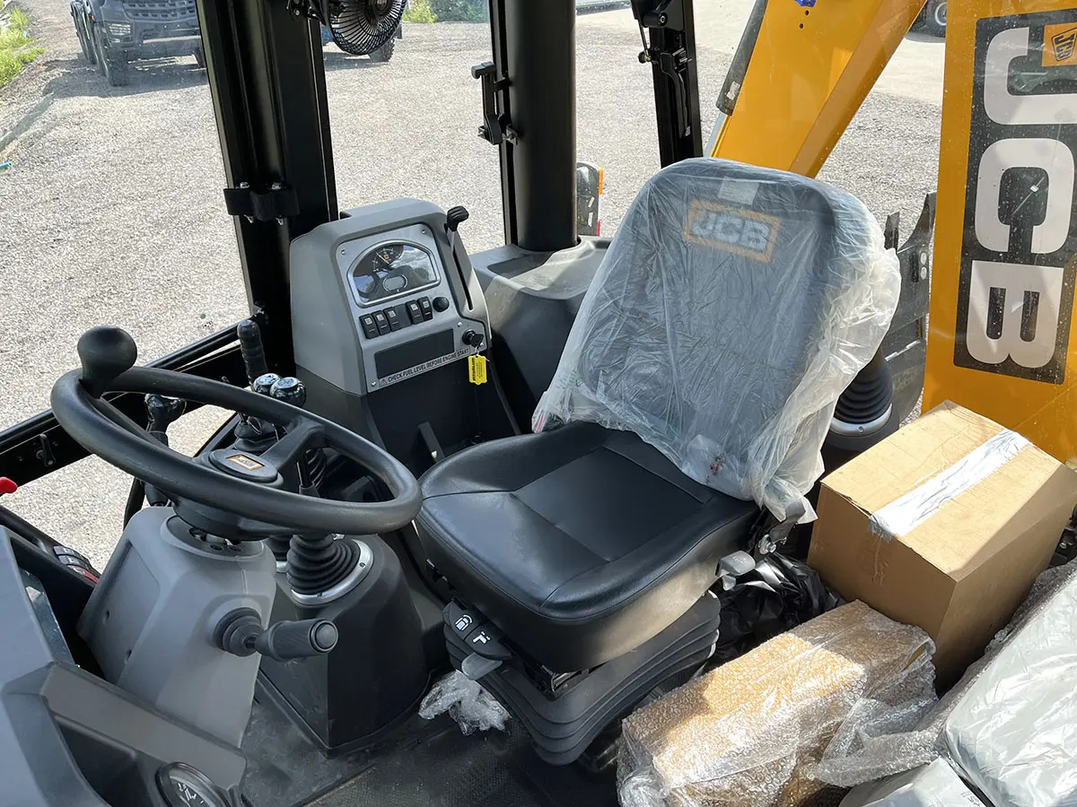 JCB 3DX Plus Backhoe Loader 4x4 7