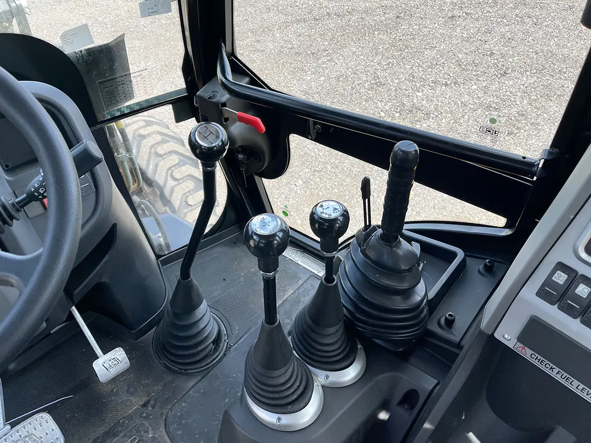 JCB 3DX Plus 4x4 Chargeuse pelleteuse 9