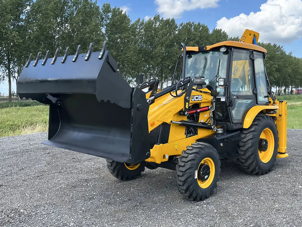 JCB 3DX Plus Backhoe Loader 4x4 11