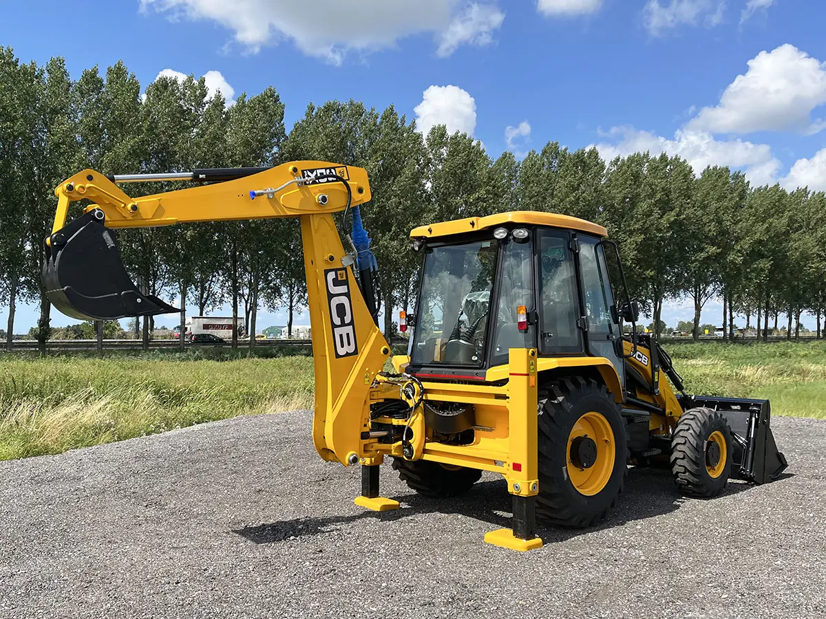 JCB 3DX Plus Backhoe Loader 4x4 13