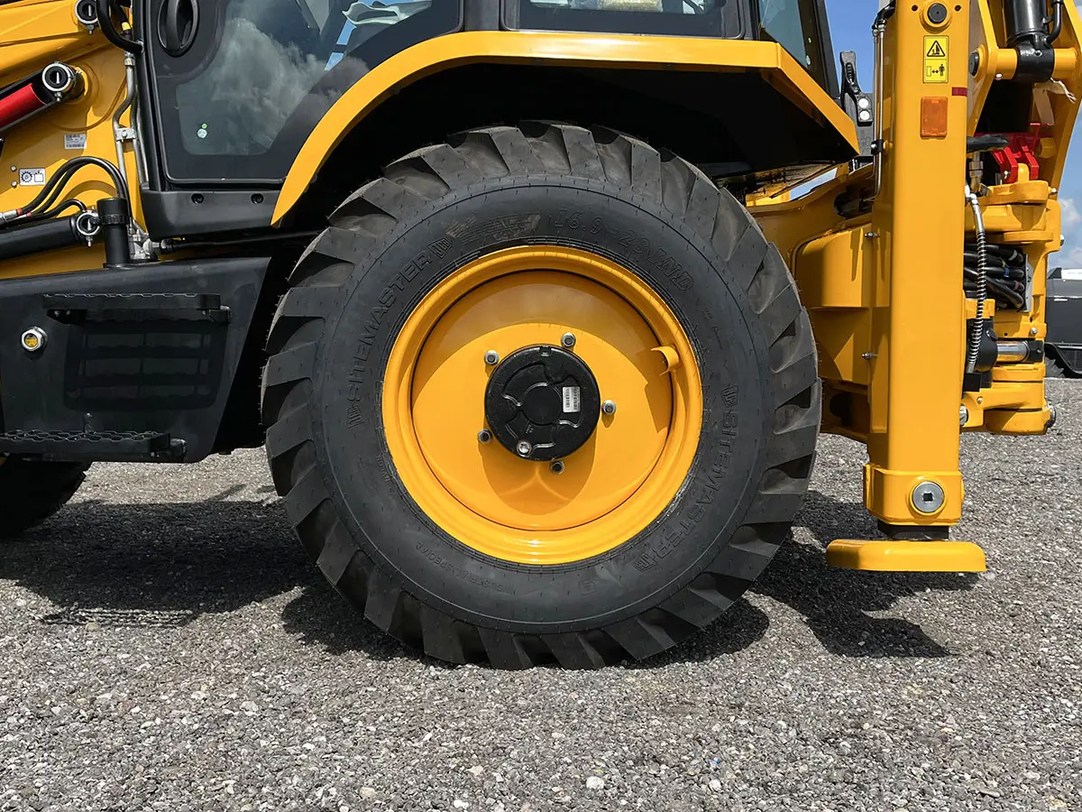 JCB 3DX Plus Backhoe Loader 4x4 14