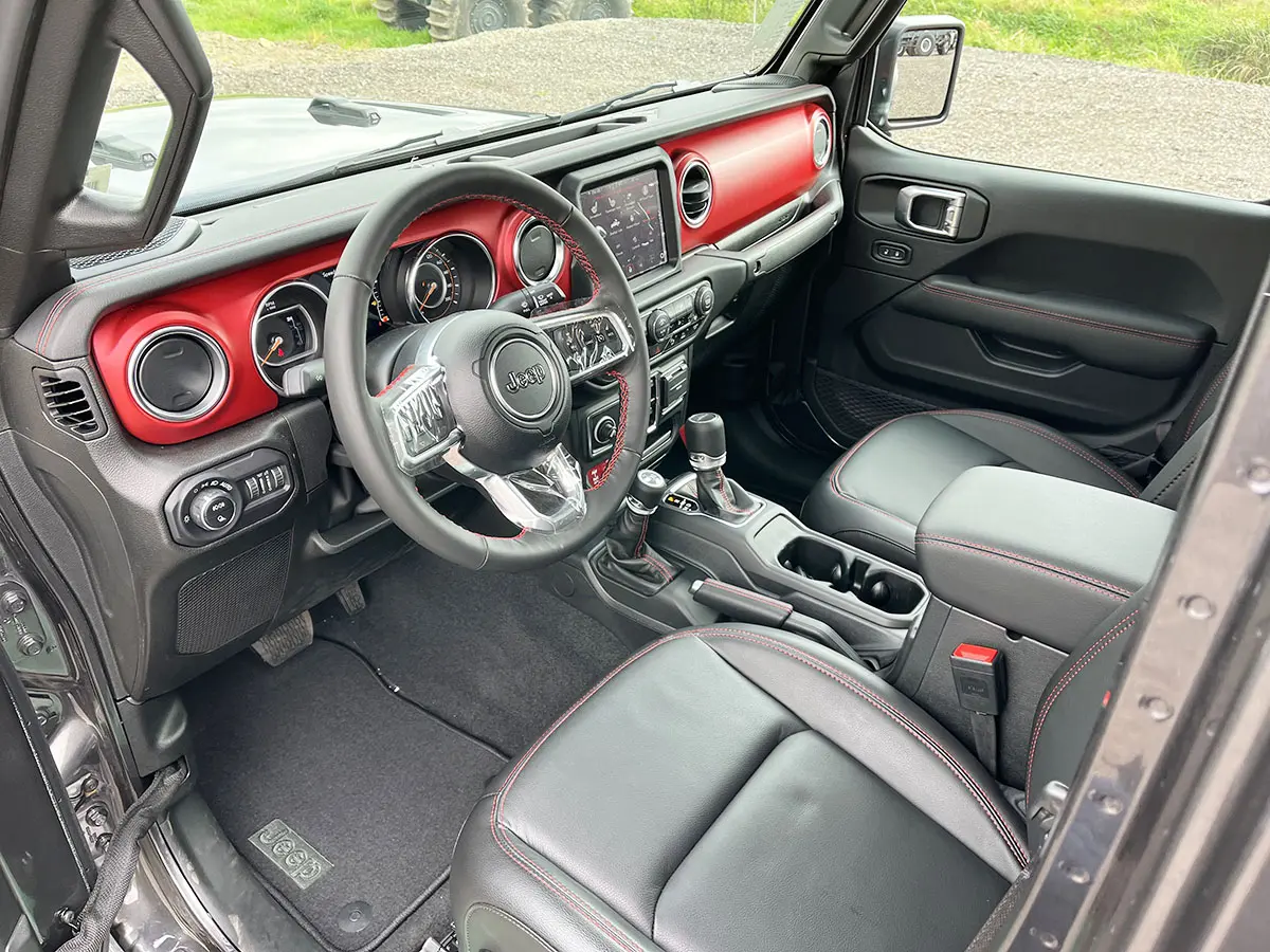 Jeep Gladiator Rubicon 4x4 Sports Utility Vehicle (SUV) 8