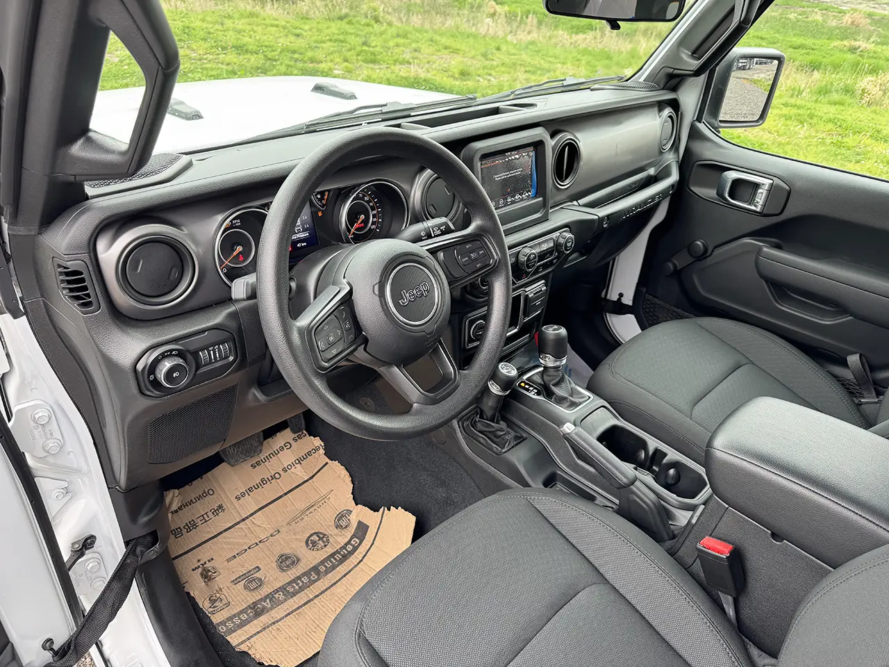 Jeep Wrangler Unlimited 4x4 MPV (Véhicule Utilitaire Multi-usage)