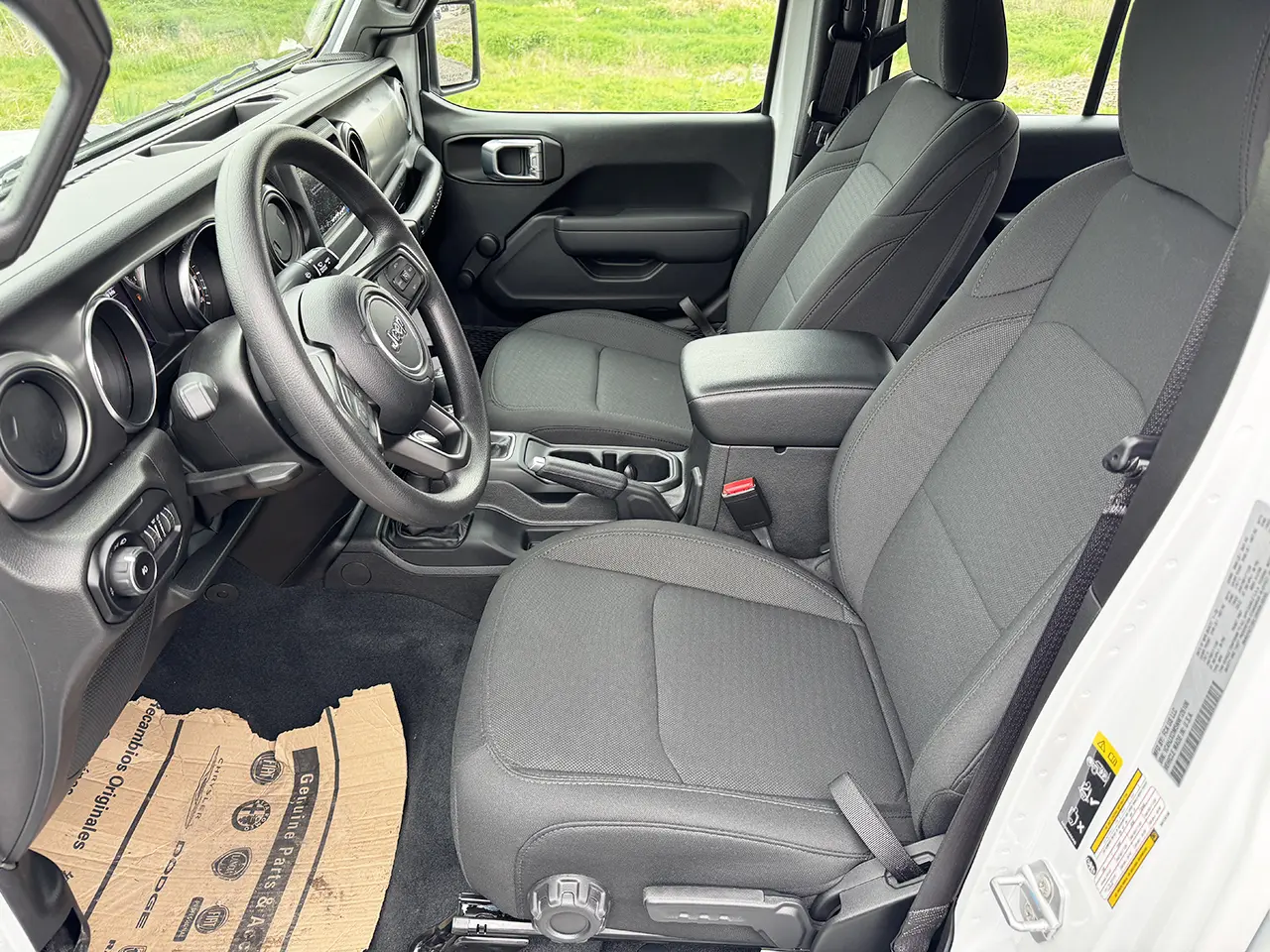 Jeep Wrangler Unlimited 4x4 Multi-Purpose Vehicle (MPV) 12