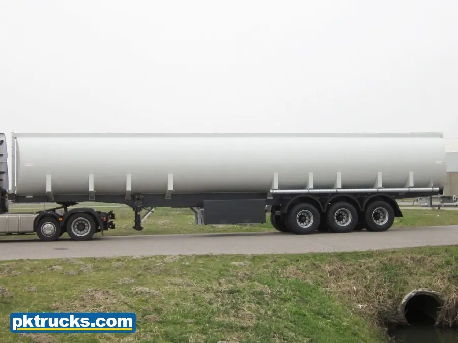 Lindner-Fischer TSA 60 SD 3-Essieux Citerne à carburant