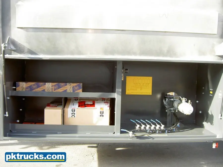 Lindner-Fischer TSA 60 SD 3-Axle Fuel Tank Trailer 7