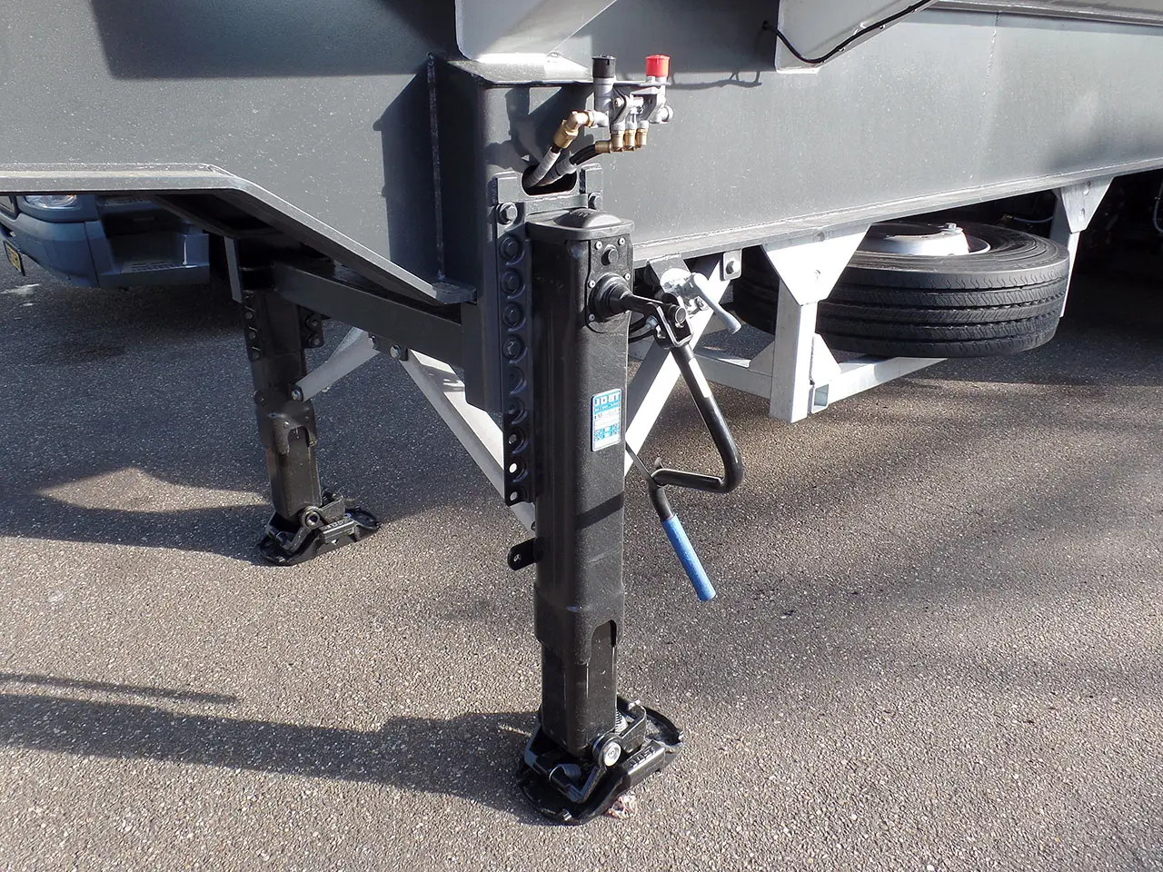 Lindner-Fischer TSA 60 SD 4-Axle Fuel Tank Trailer 14