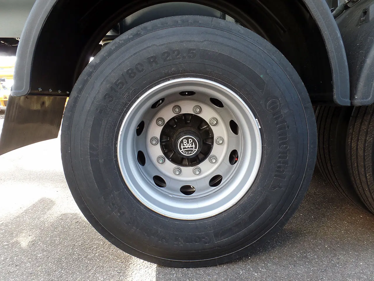 Lindner-Fischer TSA 60 SD 4-Axle Fuel Tank Trailer 17