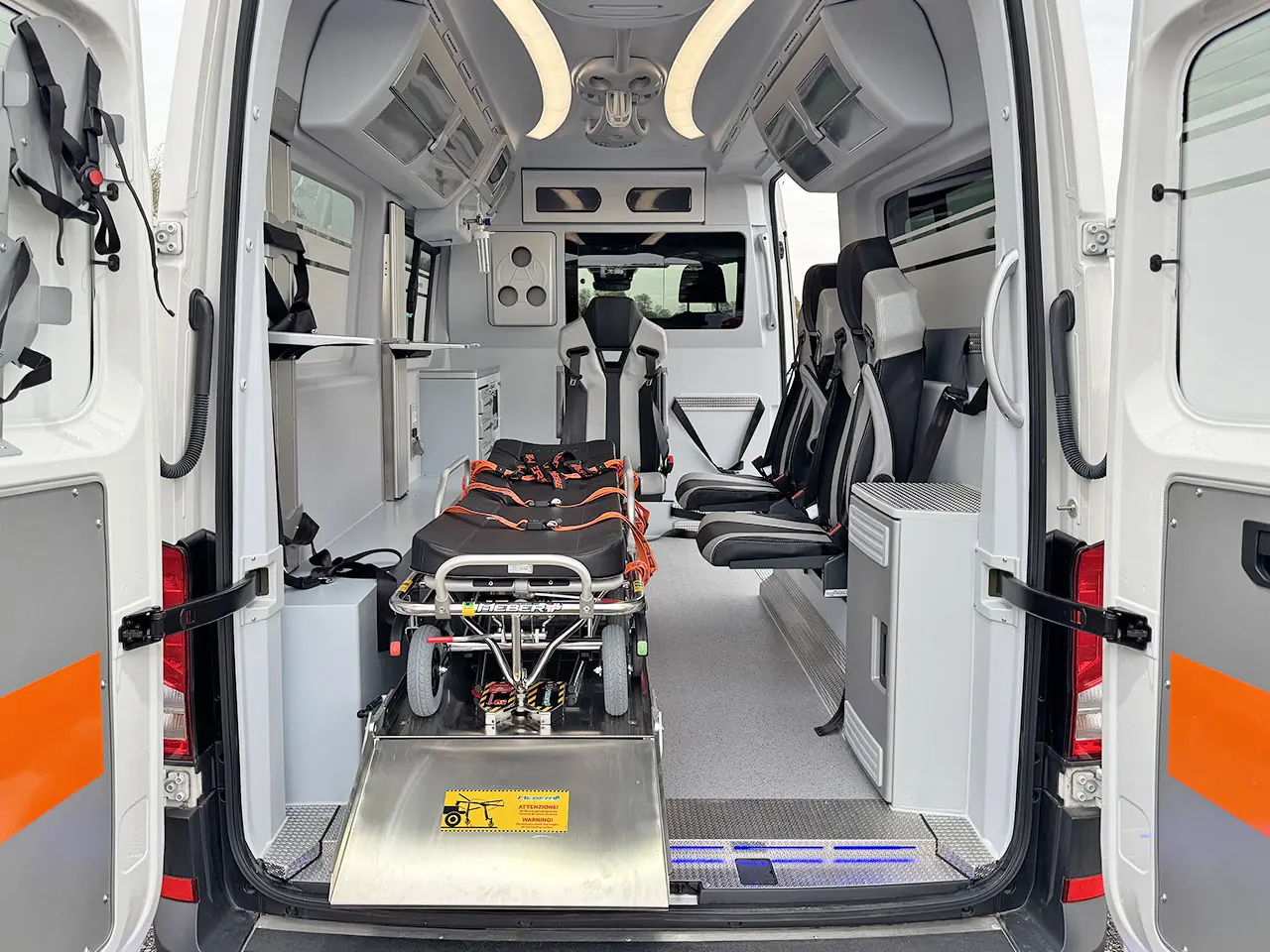 MAN TGE 3.180 QTX-M Ambulance Van 4x2 16