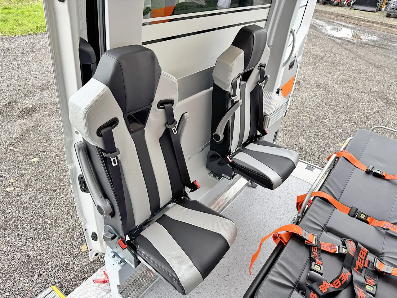 MAN TGE 3.180 QTX-M Ambulance Van 4x2 24