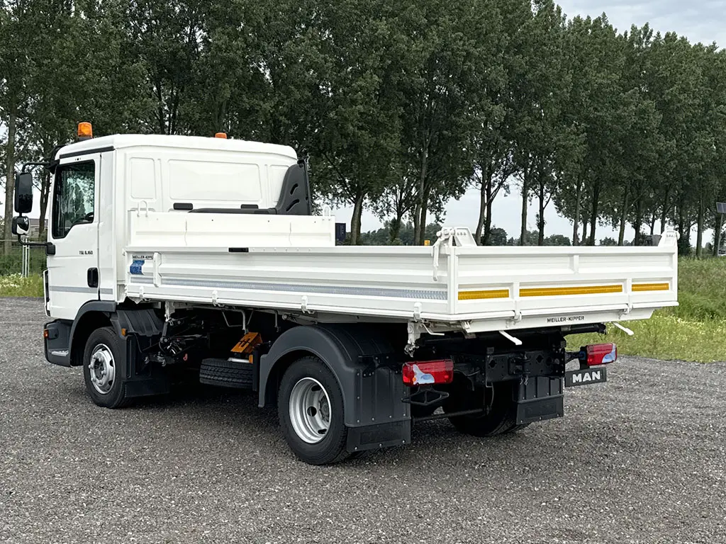 MAN TGL 8.160 BB 4x2 Tipper Truck 3