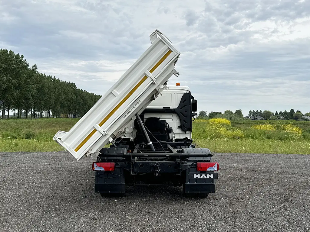 MAN TGL 8.160 BB Benne basculante 4x2 15