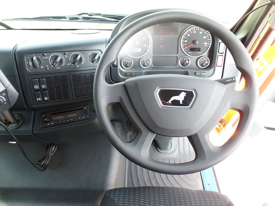 MAN TGM 18.240 BB 4x2 Sweeper Truck 17