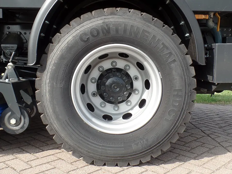 MAN TGM 18.240 BB Balayeuse 4x2 21