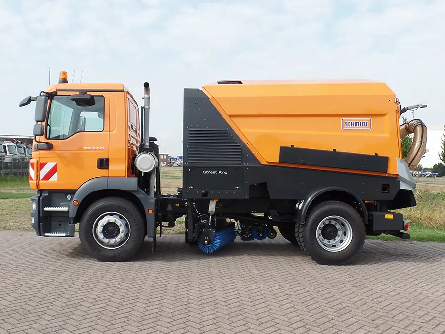 MAN TGM 18.240 BB Sweeper Truck 4x2