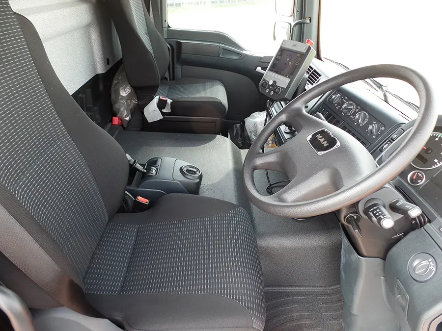 MAN TGM 18.240 BB 4x2 Sweeper Truck 17