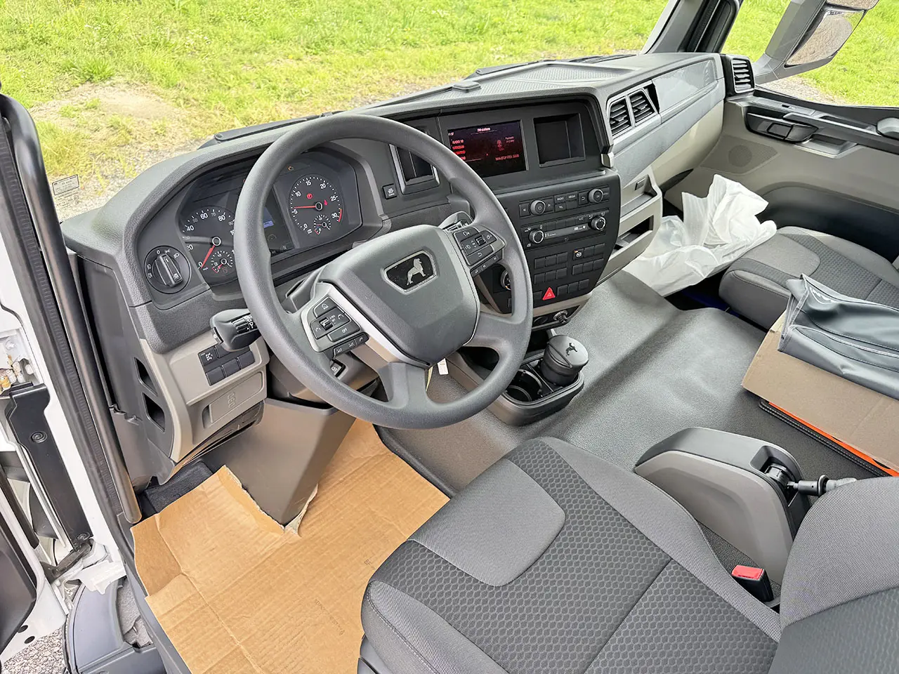 MAN TGM 18.250 BB 4x4 Fuel Tank Truck