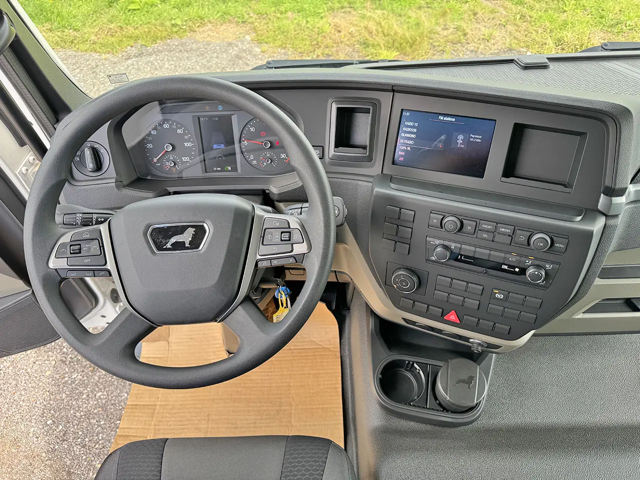 MAN TGM 18.250 BB Camion citerne à carburant 4x4 10