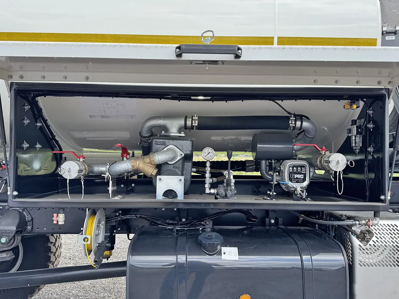 MAN TGM 18.250 BB Camion citerne à carburant 4x4 13