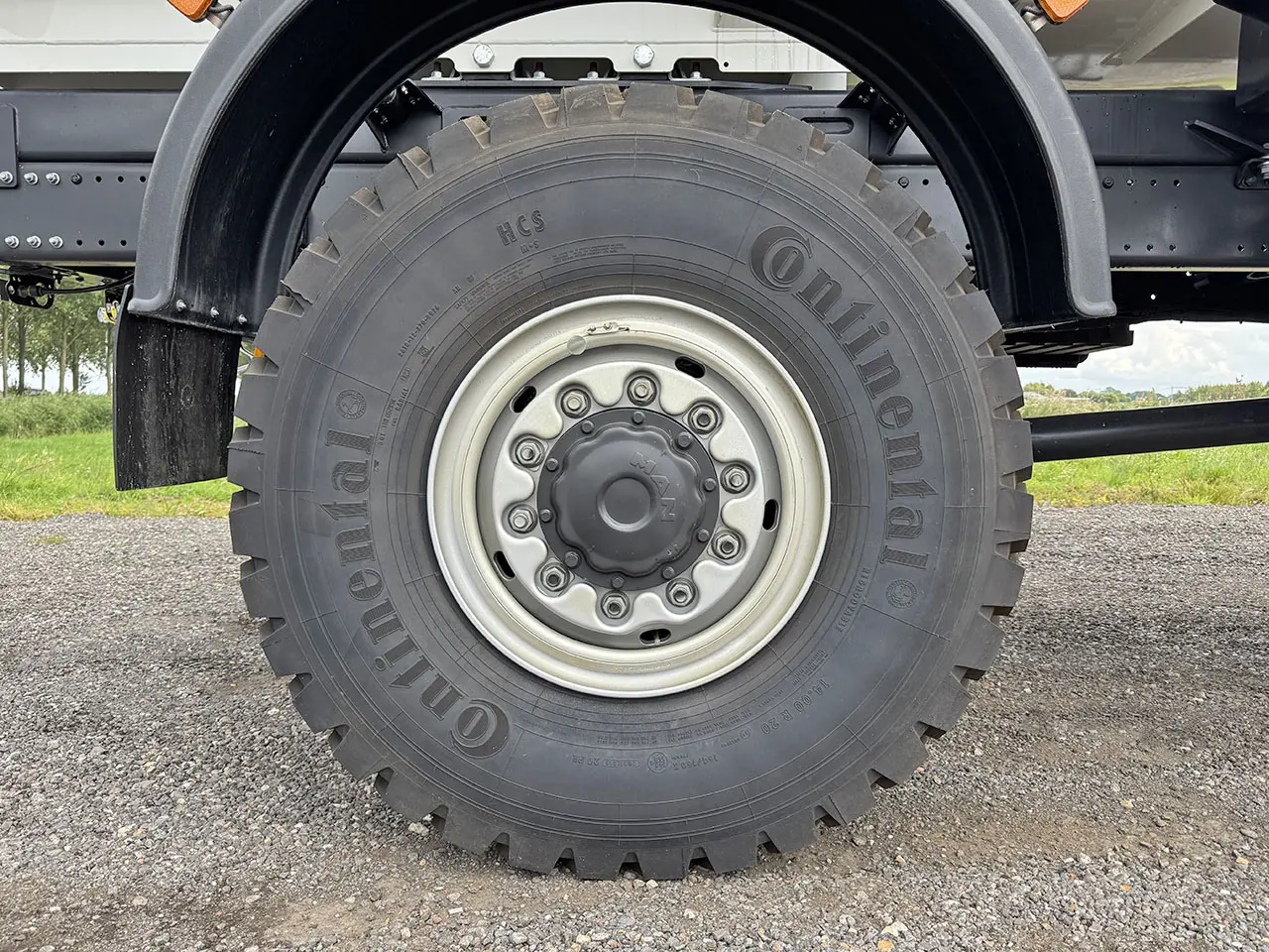 MAN TGM 18.250 BB Camion citerne à carburant 4x4 17