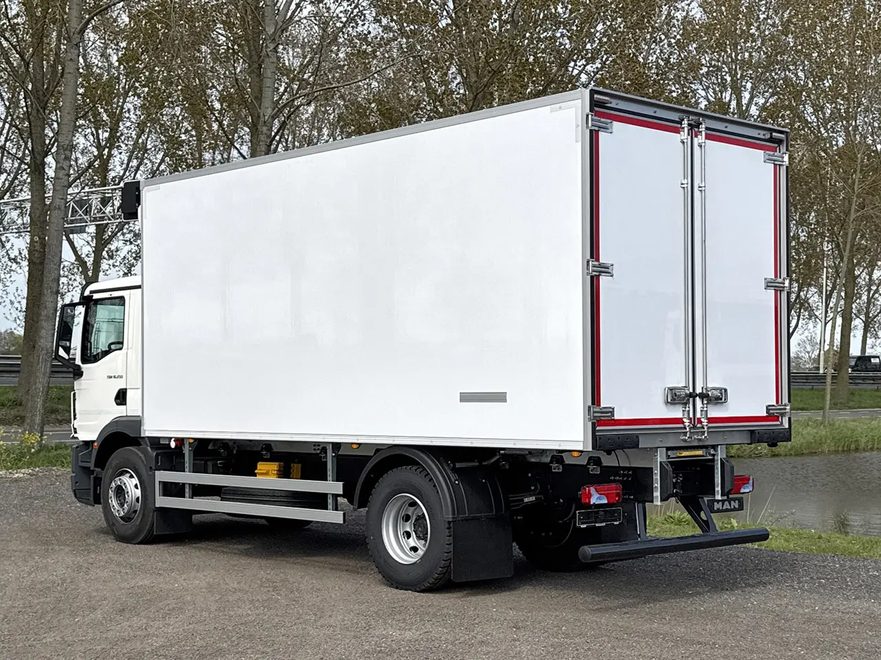 MAN TGM 18.250 BB CH Refrigerated Box Truck 4x2 6
