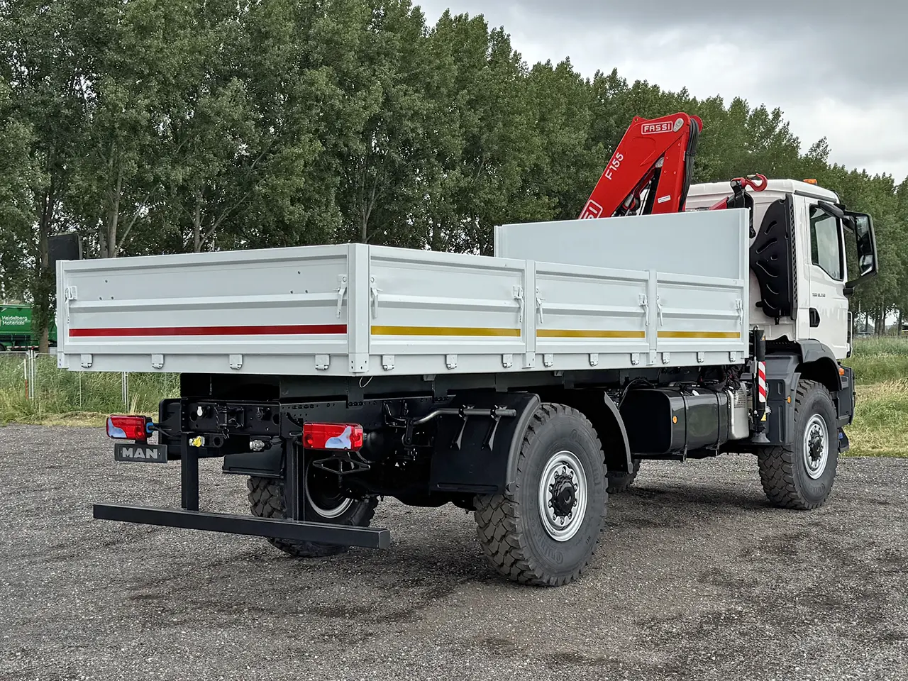 MAN TGM 18.250 BB CH Camion grue 4x4 2