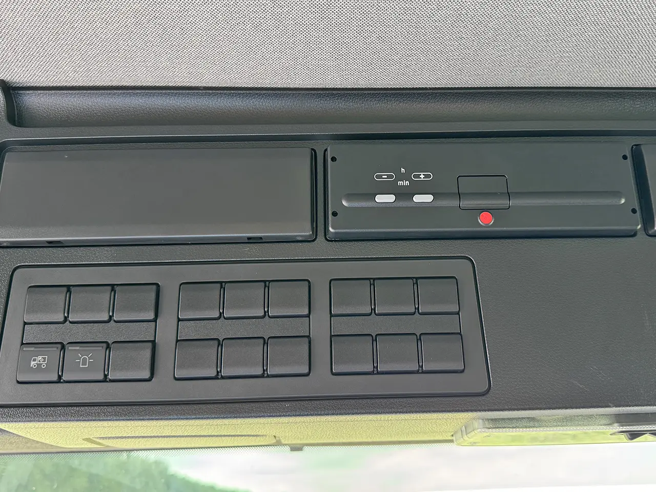 MAN TGM 18.250 BB CH 4x4 Crane Truck 11