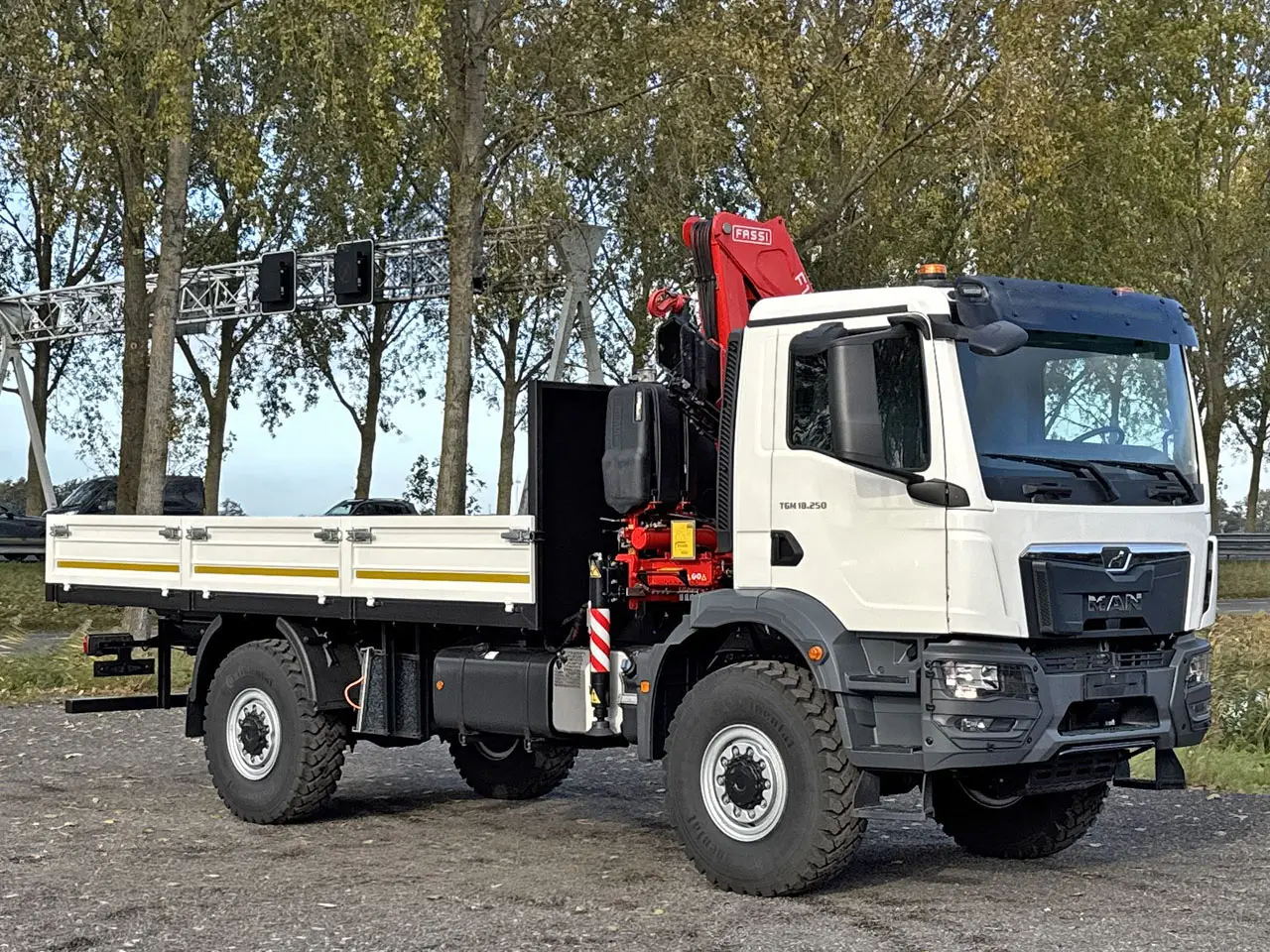 MAN TGM 18.250 BB CH Crane Truck 4x4 8