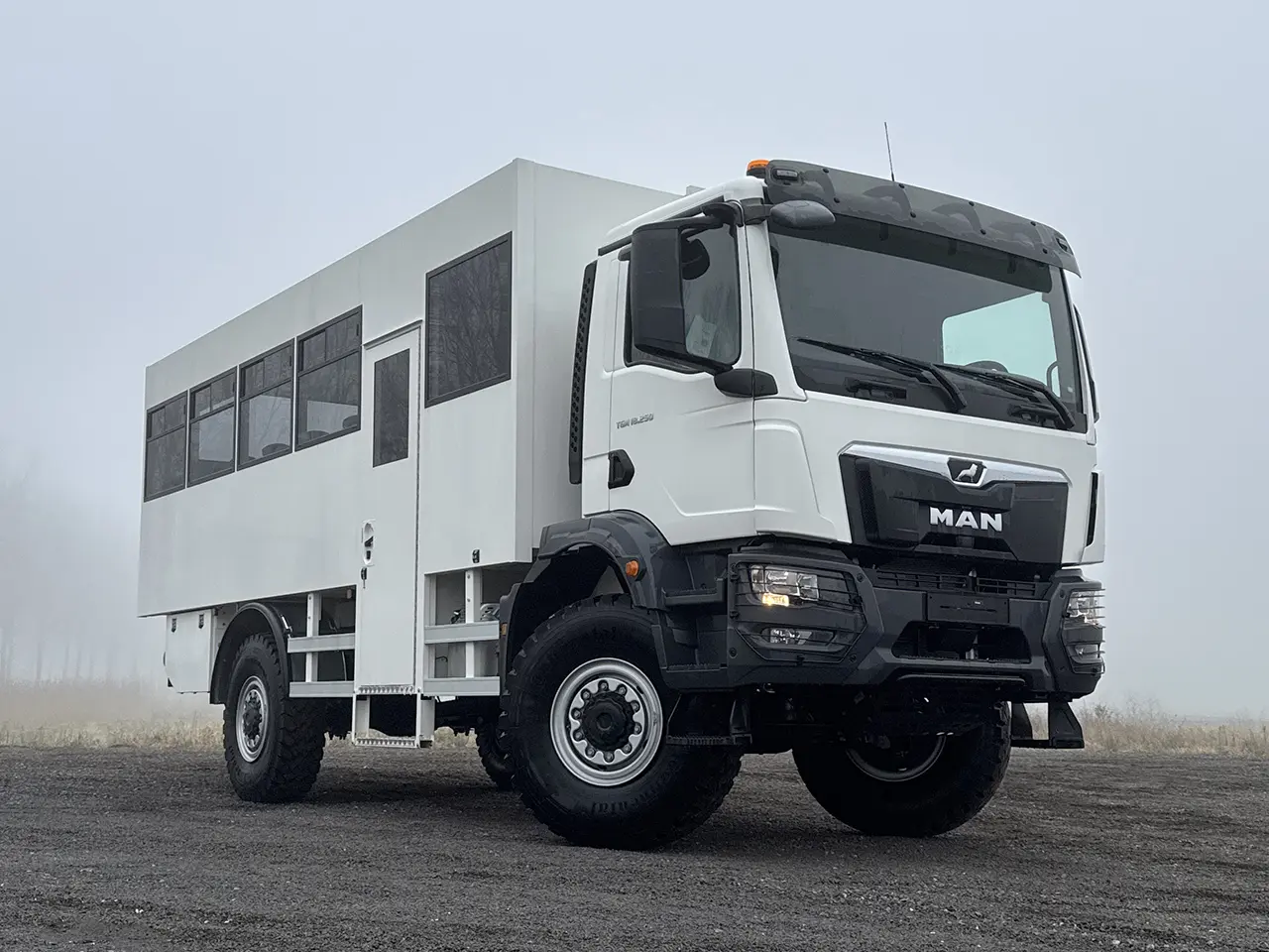 MAN TGM 18.250 BB CH Midi Bus 4x4 4