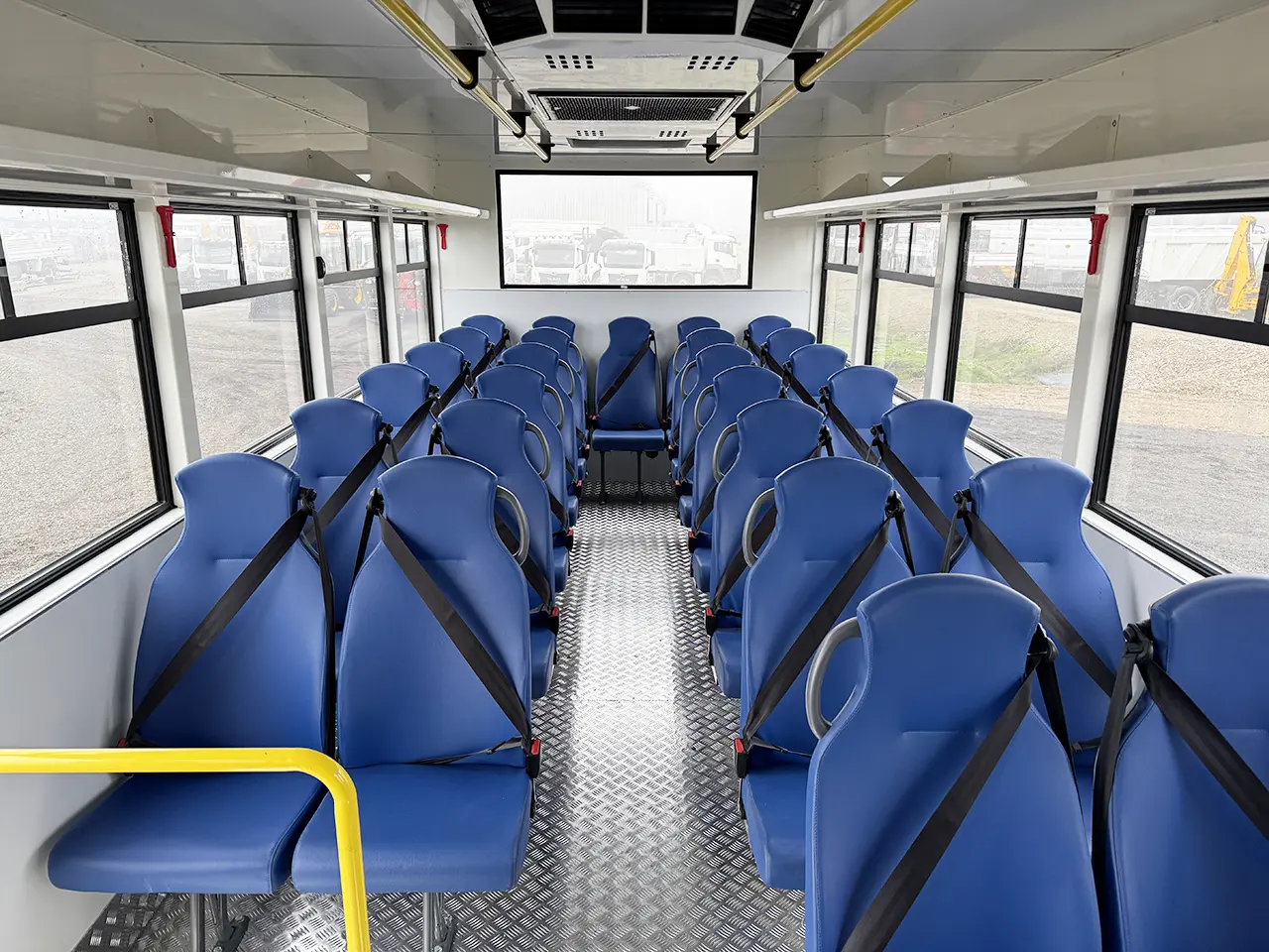 MAN TGM 18.250 BB CH 4x4 Midi Bus 15