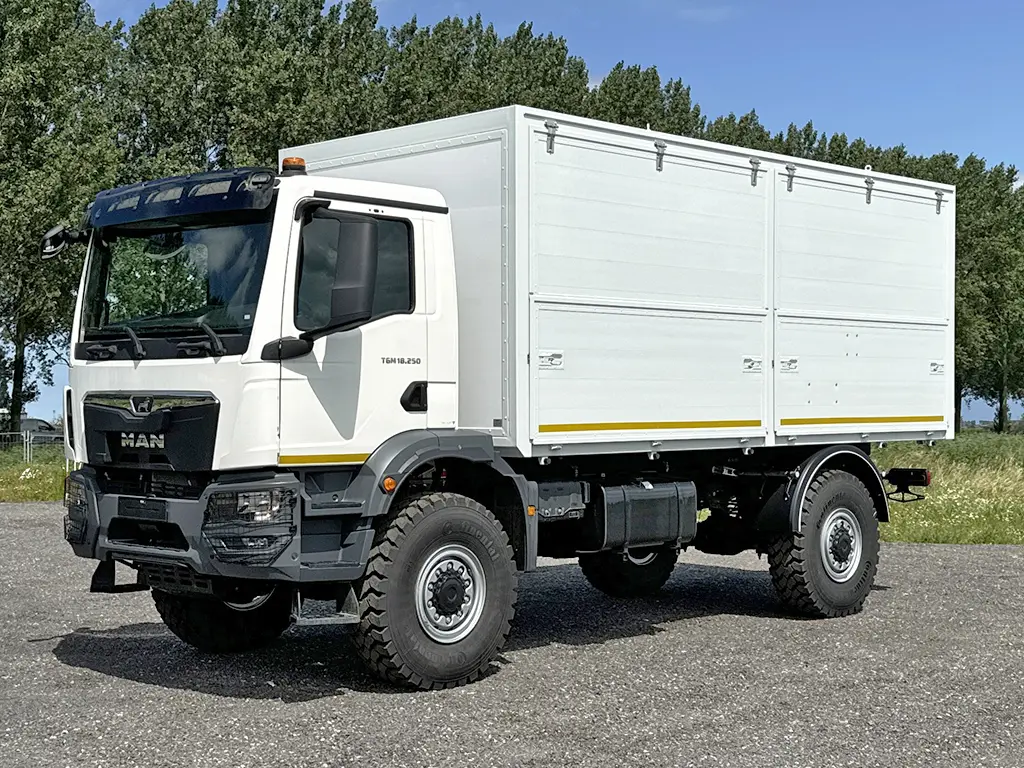 MAN TGM 18.250 BB CH Camion atelier mobile 4x4