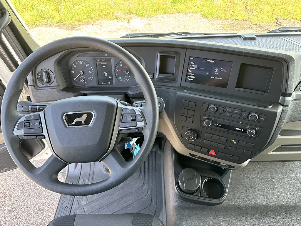 MAN TGM 18.250 BB CH 4x4 Service Truck 9