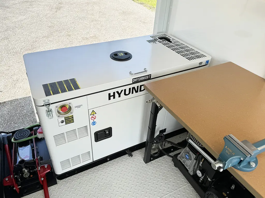 MAN TGM 18.250 BB CH 4x4 Service Truck 17