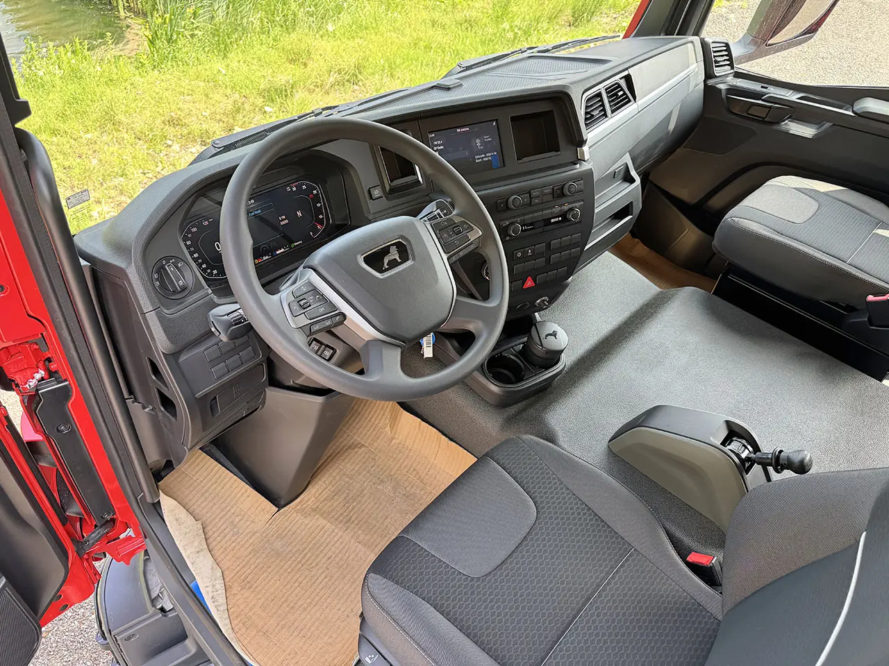 MAN TGM 18.290 BB CH Chassis Cabin 4x4 3
