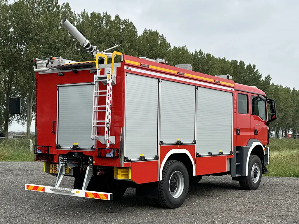 MAN TGM 18.290 BB CH Camion de pompiers 4x4 6